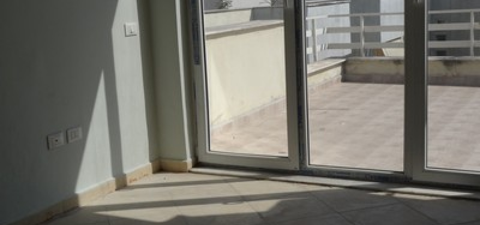 Kopshti Zoologjik,Tiranë,Albania,2 BathroomsBathrooms,Apartment 3 x 1,Kopshti Zoologjik ,4,1073