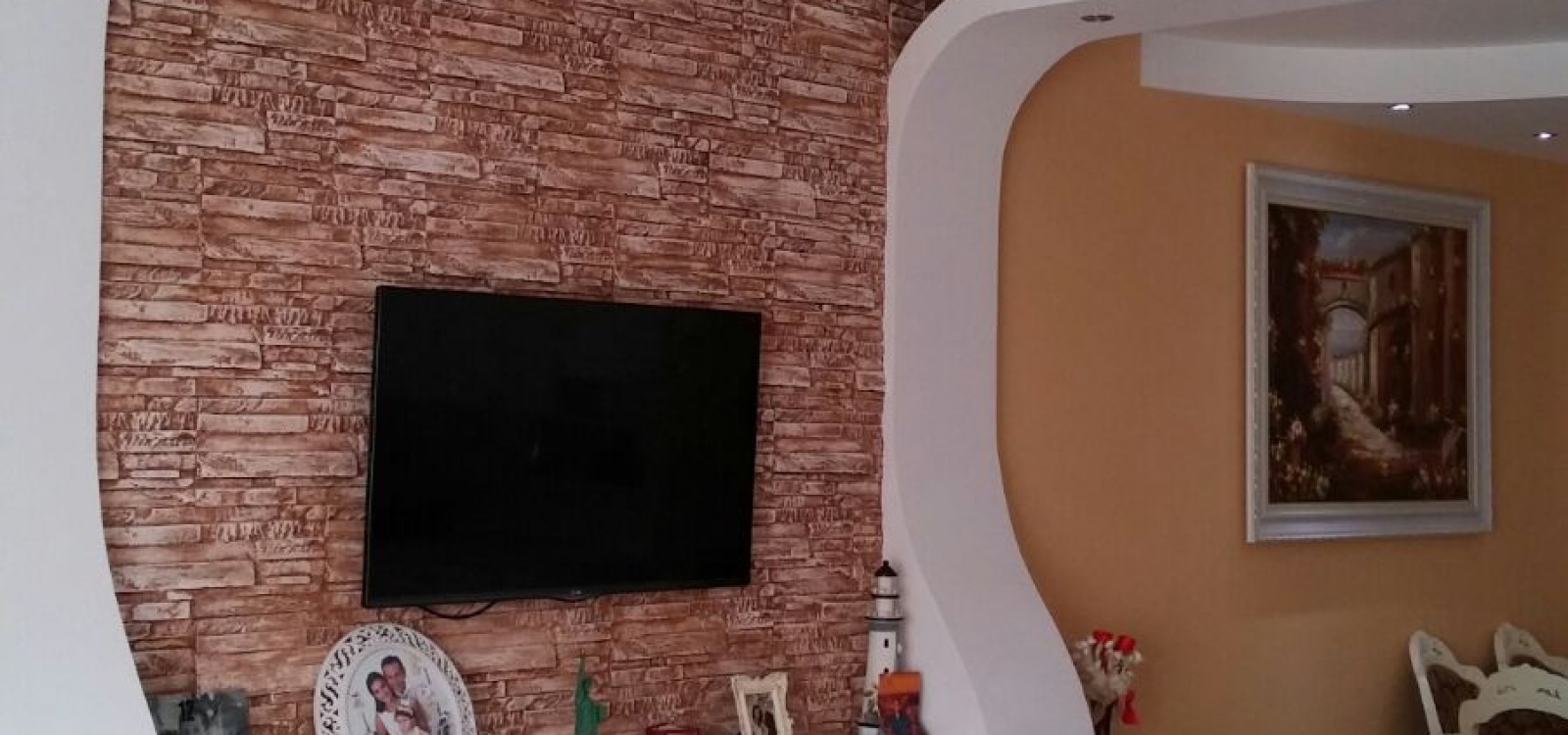 Rr. Peti,Tirana,Tiranë,Albania,2 BathroomsBathrooms,Apartment 2 x 1,Rr. Peti,2,1012