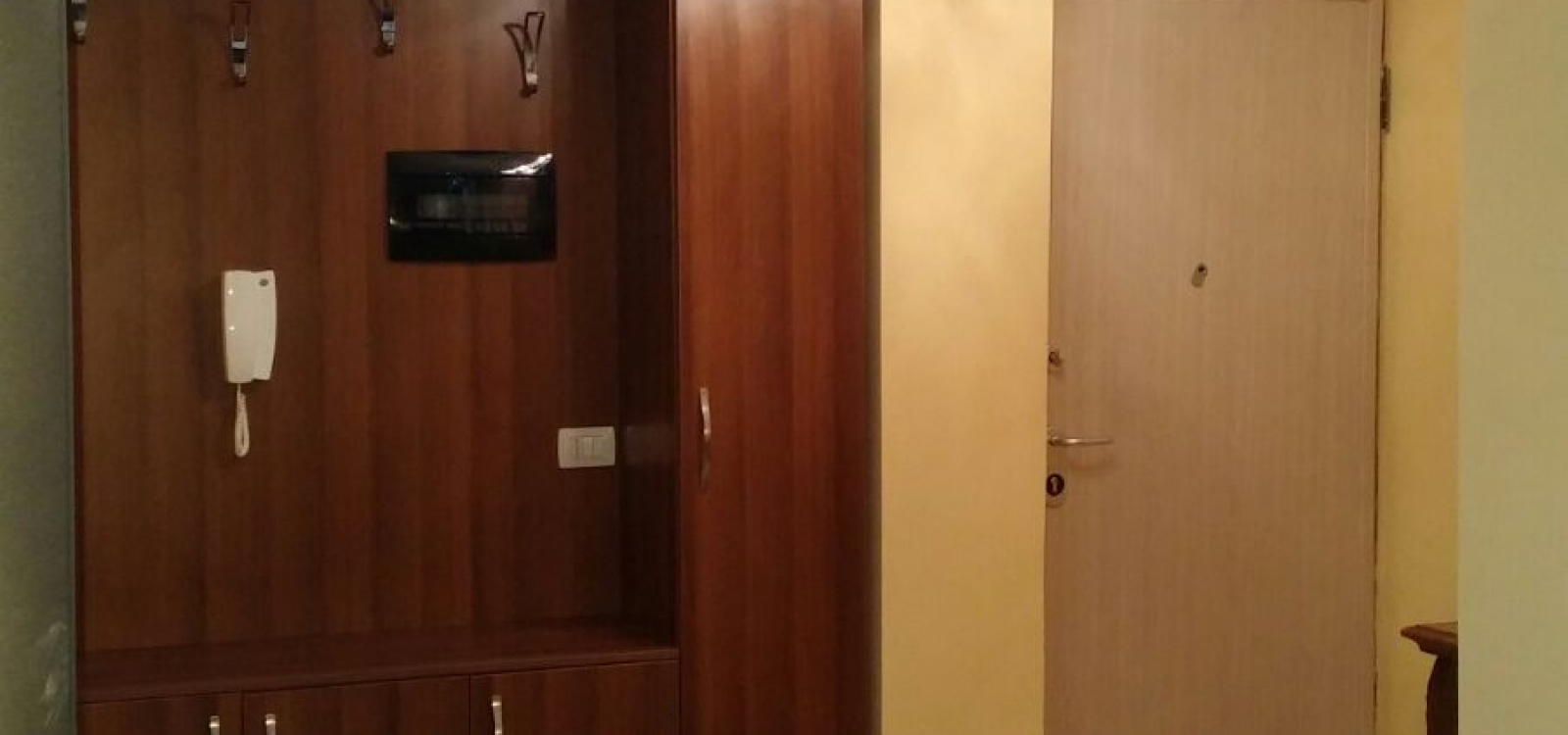 Rr. Peti,Tirana,Tiranë,Albania,2 BathroomsBathrooms,Apartment 2 x 1,Rr. Peti,2,1012